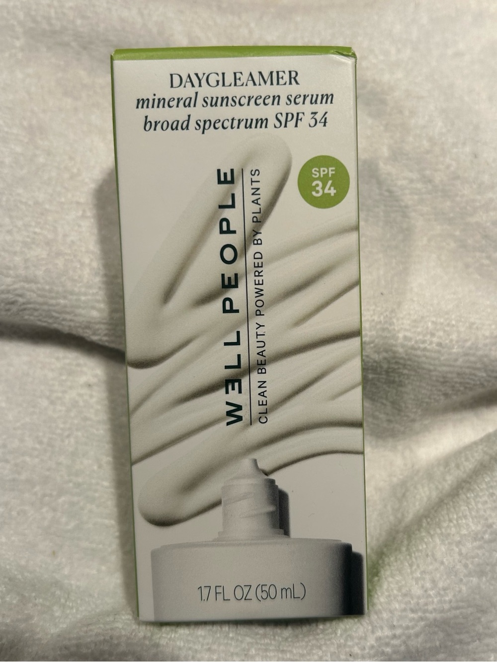 Well People Daygleamer Mineral Sunscreen Serum SPF 34 - NIB